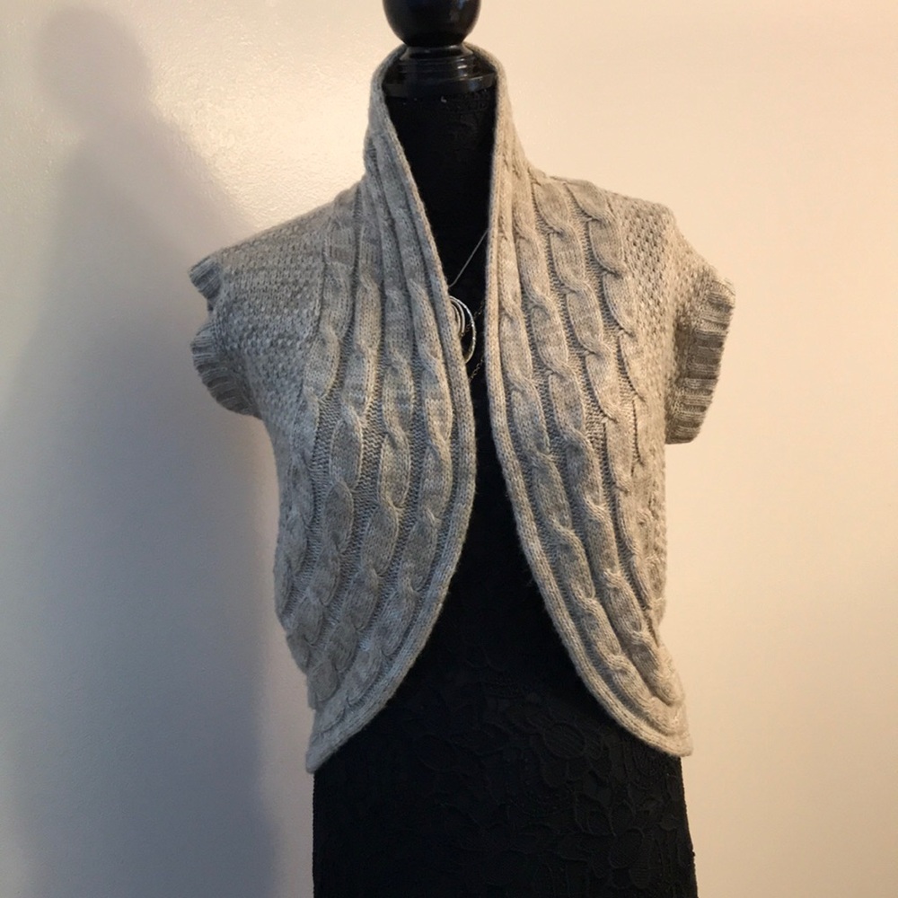 🎁5/10.00🎁 Sale! Sweater vest knit, very nice , LG/11/13